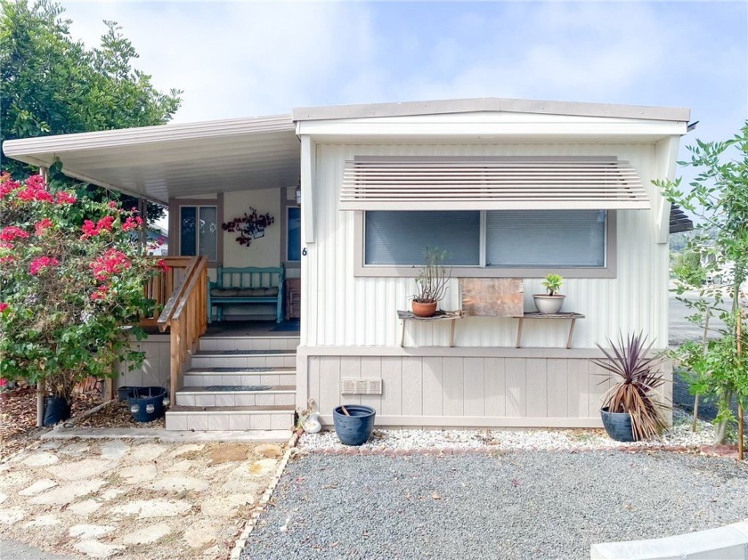 Welcome to this beautifully modernized cottage at the all-age - Beach Home for sale in Oceanside, California on Beachhouse.com