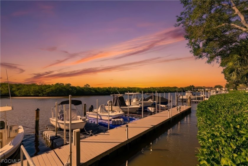 Experience the ultimate Florida waterfront lifestyle in this - Beach Condo for sale in Naples, Florida on Beachhouse.com