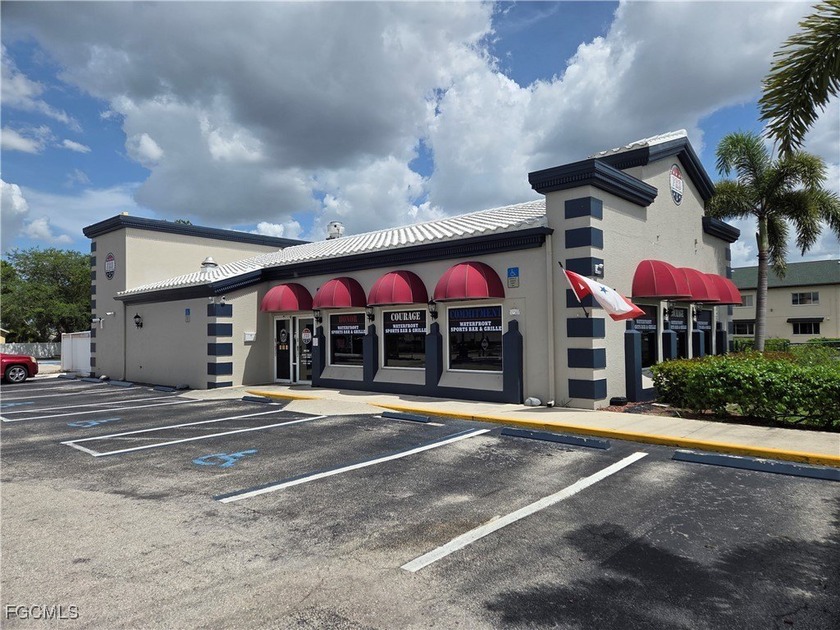 AN EXCELLENT RESTAURANT OPPORTUNITY THAT HAS UPSIDE FOR THE - Beach Commercial for sale in Cape Coral, Florida on Beachhouse.com