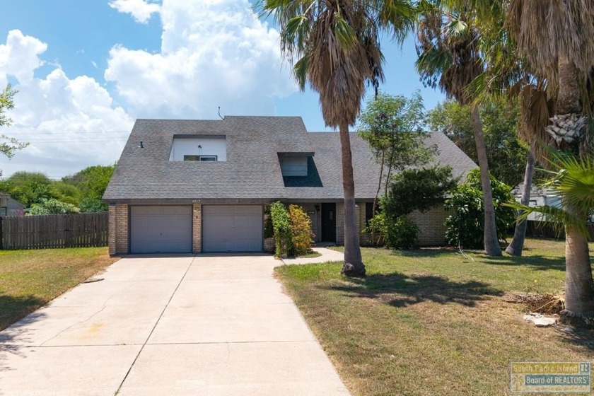 You are always looking for THE DEAL-well here it is. As simple - Beach Home for sale in Laguna Vista, Texas on Beachhouse.com
