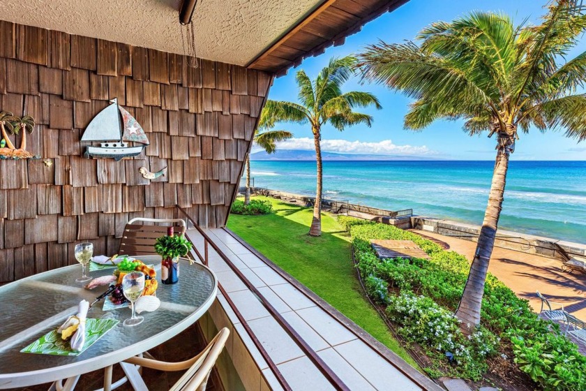 FLASH ALERT...THIS IS A MUST SEE..AND BEST BUY!  MESMERIZING and - Beach Condo for sale in Lahaina, Hawaii on Beachhouse.com