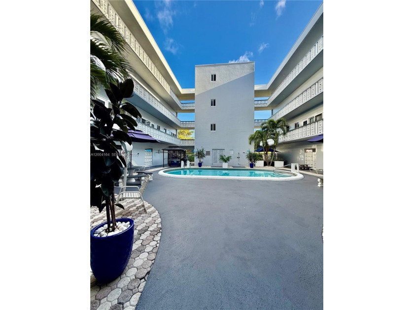 Don't miss this opportunity to own an excellent corner unit - Beach Condo for sale in Hollywood, Florida on Beachhouse.com