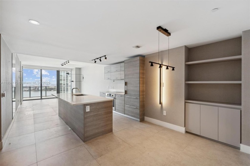 Spectacular 2-bedroom + 3-bath residence at the sought-after - Beach Condo for sale in Miami, Florida on Beachhouse.com
