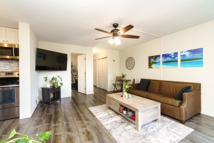 One of only 8 two-bedroom units at Honokowai East, this easily - Beach Condo for sale in Lahaina, Hawaii on Beachhouse.com