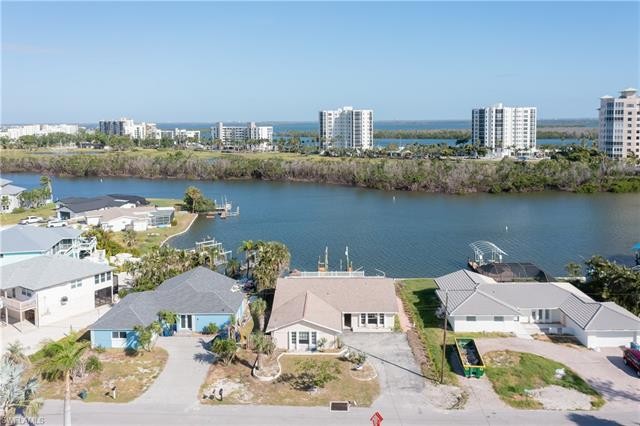 How do you choose what to do in Paradise? See breathtaking views - Beach Home for sale in Fort Myers Beach, Florida on Beachhouse.com