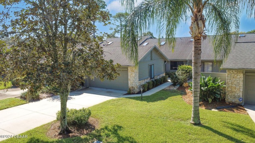 Welcome to this beautifully maintained 2/2 SINGLE STORY townhome - Beach Townhome/Townhouse for sale in Ormond Beach, Florida on Beachhouse.com