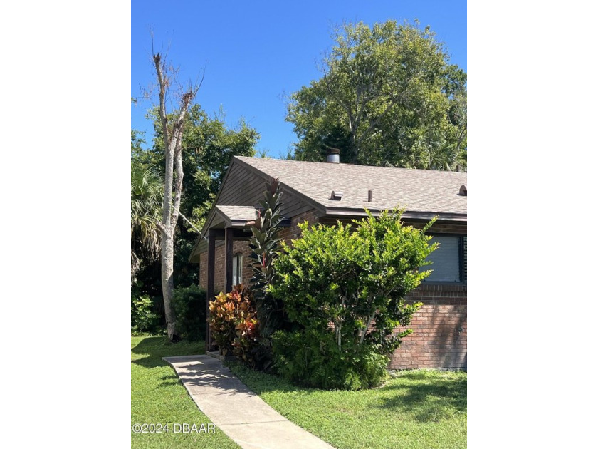 Welcome to your new home! This beautifully updated 2-bedroom - Beach Home for sale in Daytona Beach, Florida on Beachhouse.com