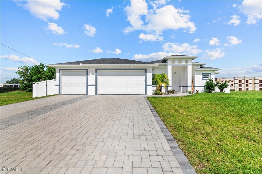 This home is not in a flood zone. Better than new and offering - Beach Home for sale in Cape Coral, Florida on Beachhouse.com