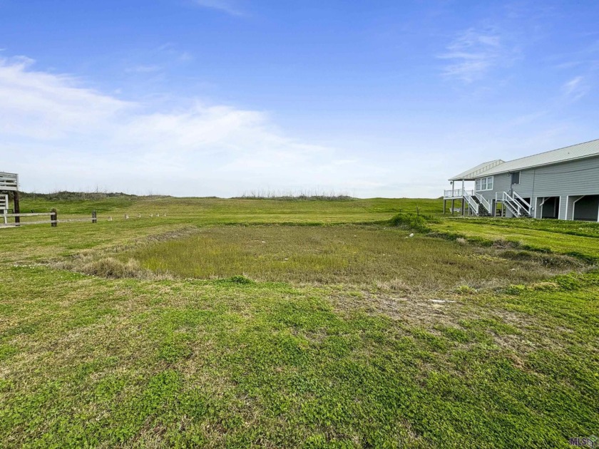 Beachfront property! Once in a lifetime opportunity. Large lot - Beach Lot for sale in Grand Isle, Louisiana on Beachhouse.com