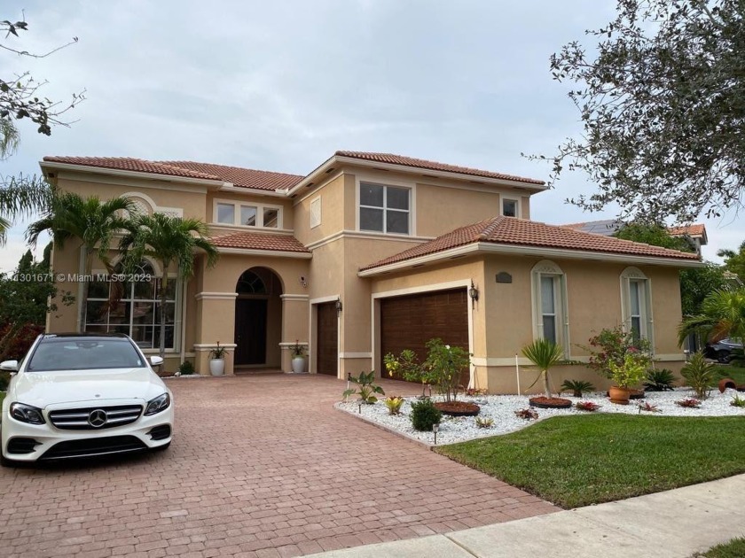 HERE IS YOUR OPPORTUNITY TO LIVE IN BEAUTIFUL COBBLESTONE CREEK - Beach Home for sale in Boynton Beach, Florida on Beachhouse.com