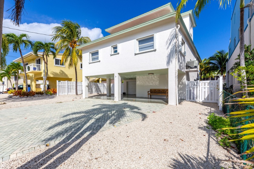 Fully Furnished and updated. Just bring your boat! This spacious - Beach Home for sale in Key Largo, Florida on Beachhouse.com