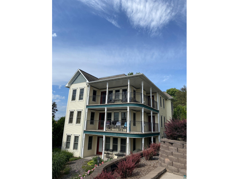 *Turn-key* half-share ownership entitles you to 26 weeks of - Beach Condo for sale in Bayfield, Wisconsin on Beachhouse.com