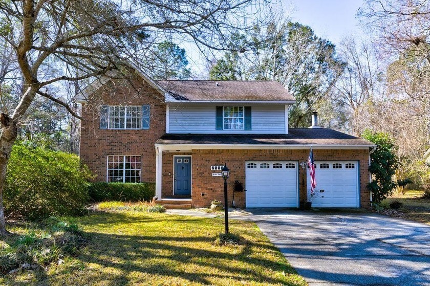 End your search with this spacious home in the great and quiet - Beach Home for sale in Charleston, South Carolina on Beachhouse.com