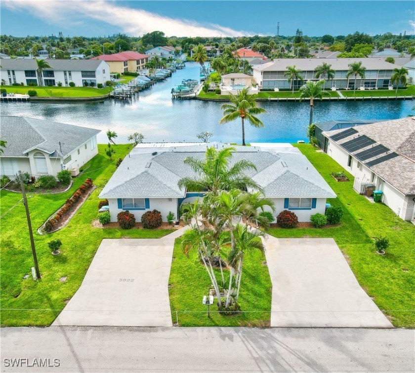 This beautifully maintained duplex offers western exposure - Beach Townhome/Townhouse for sale in Cape Coral, Florida on Beachhouse.com