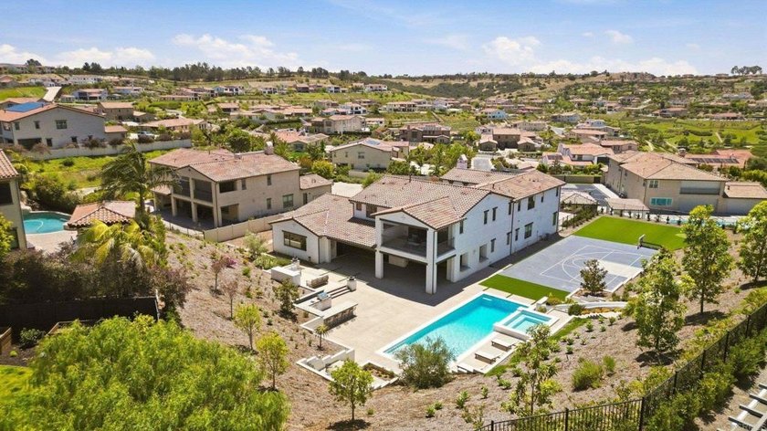Come experience refined living in one of North County's most - Beach Home for sale in San Diego, California on Beachhouse.com