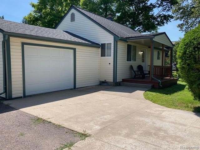 Welcome to your cozy sanctuary! This charming 2-bedroom, 1-bath - Beach Home for sale in Saint Ignace, Michigan on Beachhouse.com