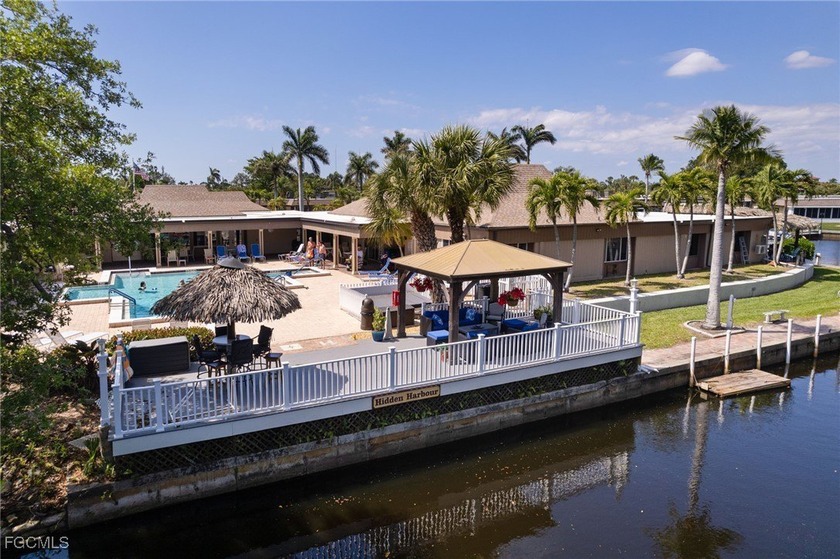PRICED TO MOVE | 55+ PRIVATE GULF ACCESS & MARINA COMMUNITY - Beach Townhome/Townhouse for sale in Fort Myers, Florida on Beachhouse.com