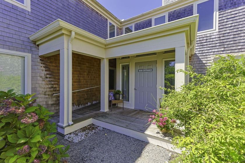 Discover convenient and care-free Yarmouth Port living at this - Beach Condo for sale in Yarmouth Port, Massachusetts on Beachhouse.com