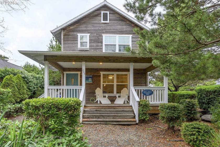 Beautiful Cottage with a front covered porch located in the - Beach Townhome/Townhouse for sale in Depoe Bay, Oregon on Beachhouse.com