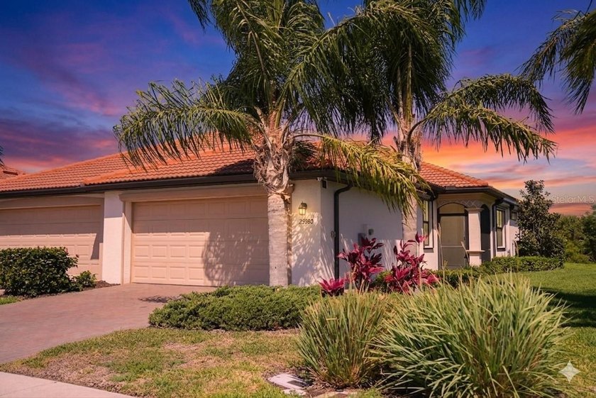 Beautifully maintained and move-in ready, this villa is - Beach Home for sale in Venice, Florida on Beachhouse.com