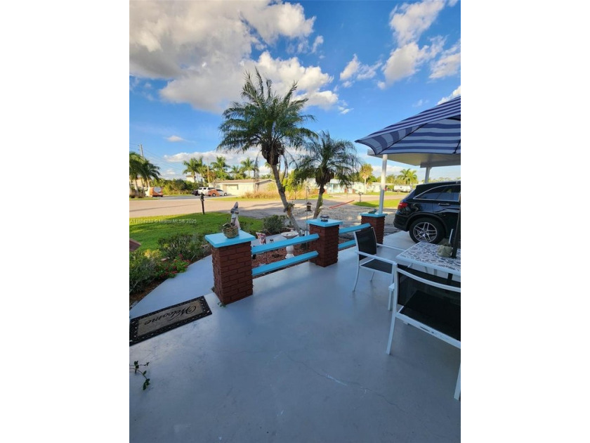 Excellent Opportunity - Remodeled 3/2 home with New Roof (2005) - Beach Home for sale in Fort Myers, Florida on Beachhouse.com