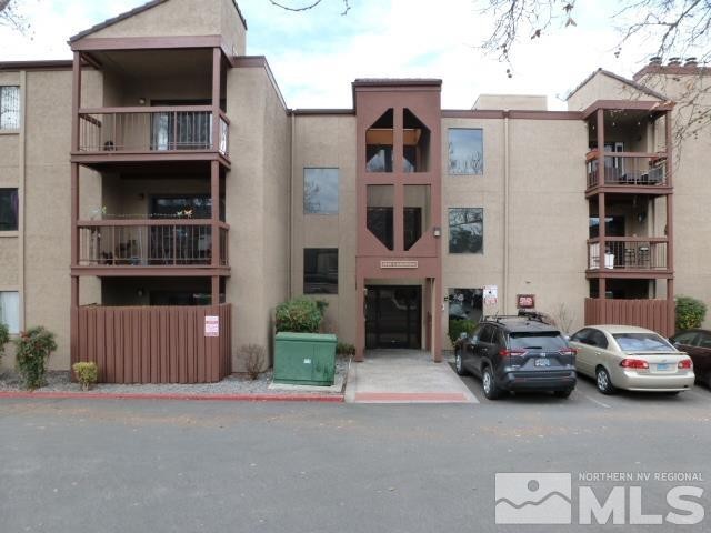 Very attractive ground level unit, recently updated,in a highly - Beach Condo for sale in Reno, Nevada on Beachhouse.com