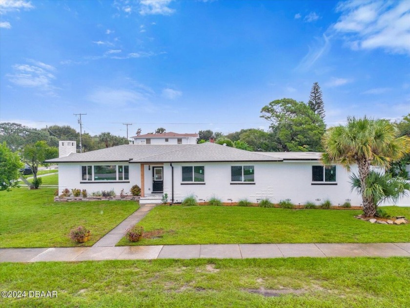 Stunning Beachside Retreat - Steps from the Ocean! This - Beach Home for sale in Daytona Beach, Florida on Beachhouse.com