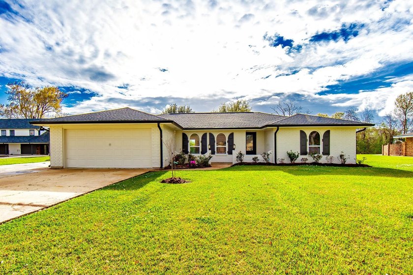 3916 Benton Drive - Located in the Desired Bourg School - Beach Home for sale in Bourg, Louisiana on Beachhouse.com