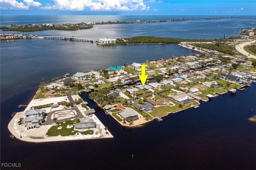 WELCOME TO YOUR FLORIDA COASTAL ESCAPE WHERE RELAXED LIVING - Beach Home for sale in Englewood, Florida on Beachhouse.com