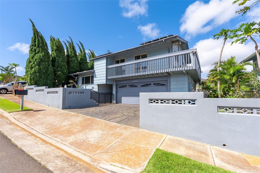 Motivated Seller! Welcome to Makakilo's coveted Palehua Heights - Beach Home for sale in Kapolei, Hawaii on Beachhouse.com