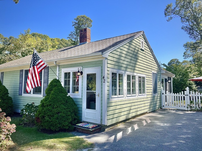 Here's your chance to own a charming slice of New Silver! This - Beach Home for sale in North Falmouth, Massachusetts on Beachhouse.com