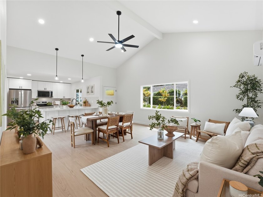 Wake up to Ko'olau views & end evenings beneath glowing - Beach Home for sale in Kaneohe, Hawaii on Beachhouse.com