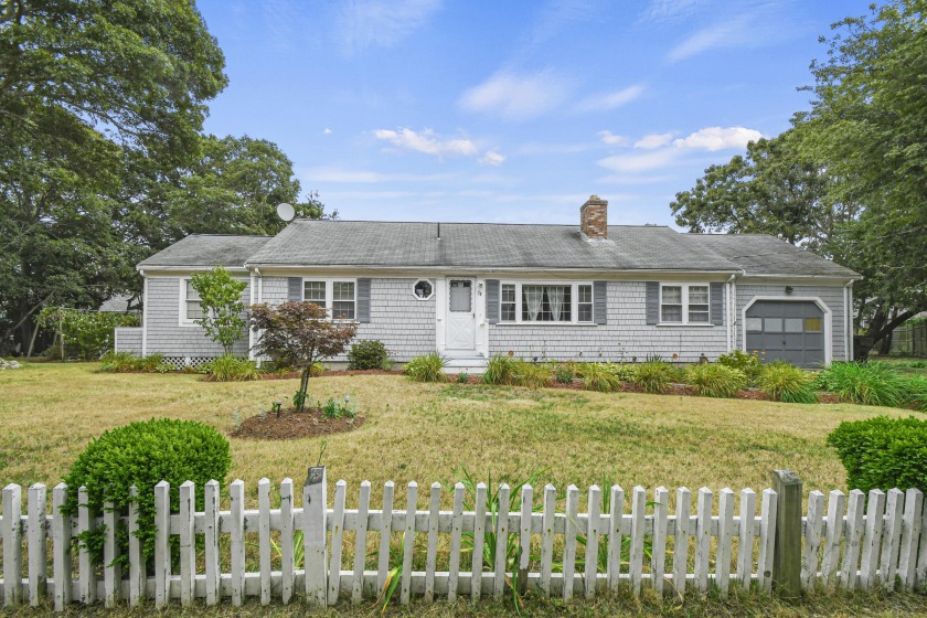 Ever dream of living on the cape? Now is your chance! This home - Beach Home for sale in Hyannis, Massachusetts on Beachhouse.com