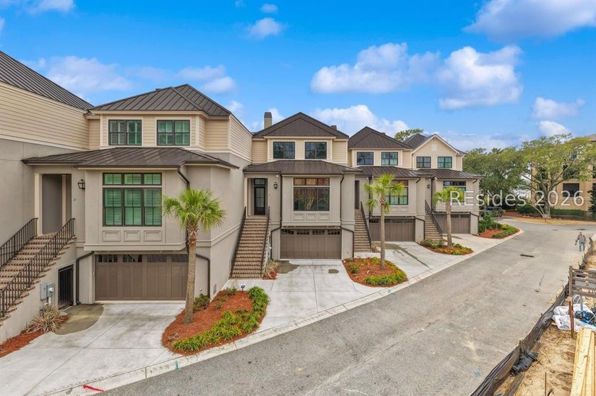 Stunning 3 bedroom Townhome located in Hilton Head Plantation - Beach Home for sale in Hilton Head Island, South Carolina on Beachhouse.com