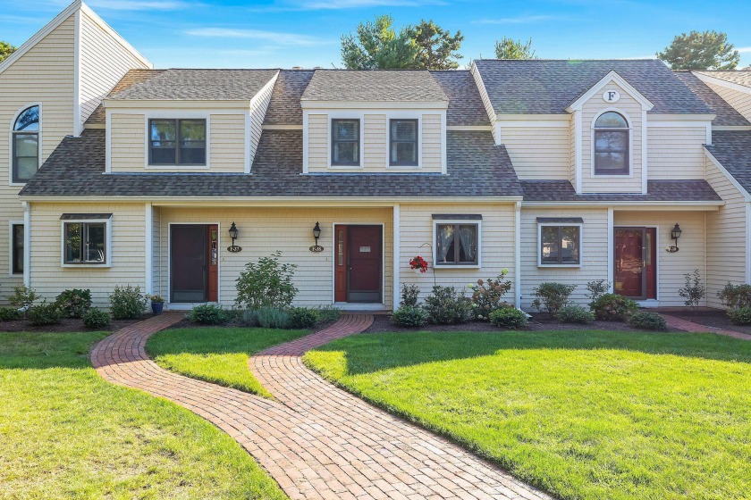 Move right into this immaculate, spacious 2-bedroom townhouse at - Beach Condo for sale in Mashpee, Massachusetts on Beachhouse.com