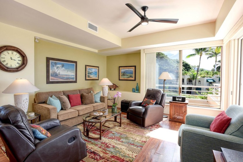 Experience the ultimate in luxury living at this beautiful - Beach Condo for sale in Kihei, Hawaii on Beachhouse.com