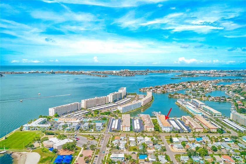 Welcome to your opportunity to own a beautifully renovated condo - Beach Condo for sale in Gulfport, Florida on Beachhouse.com