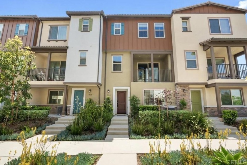 Located in the newly built Sunset at Melrose Heights community - Beach Townhome/Townhouse for sale in Oceanside, California on Beachhouse.com
