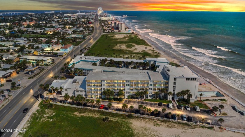 his spacious Ocean Jewels condotel unit offers more than 600 - Beach Condo for sale in Daytona Beach, Florida on Beachhouse.com