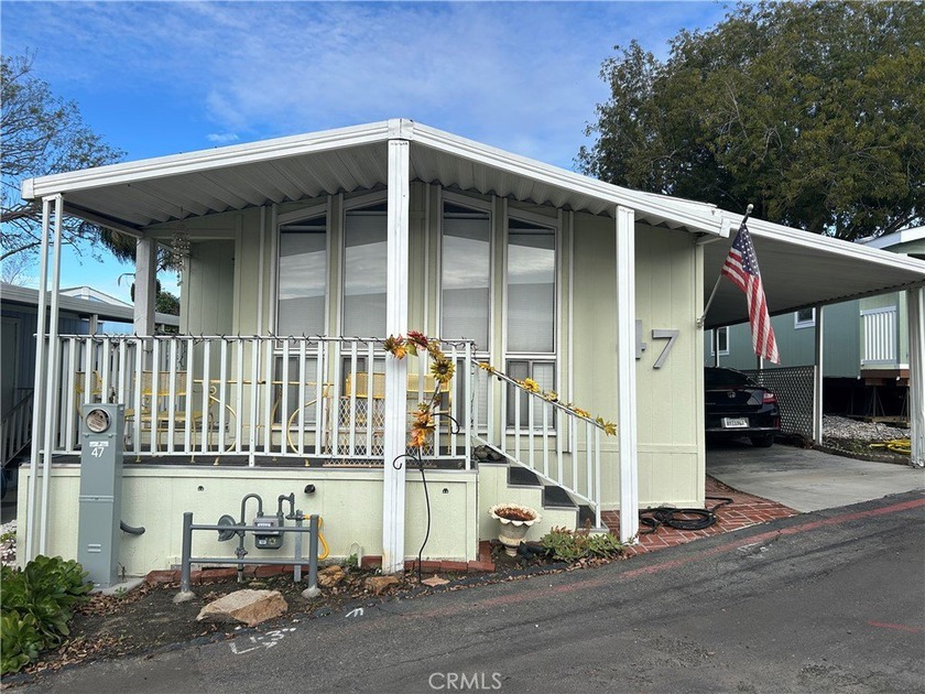 This lovely 3-bedroom 2 bath home is move in ready. Charming - Beach Home for sale in Huntington Beach, California on Beachhouse.com