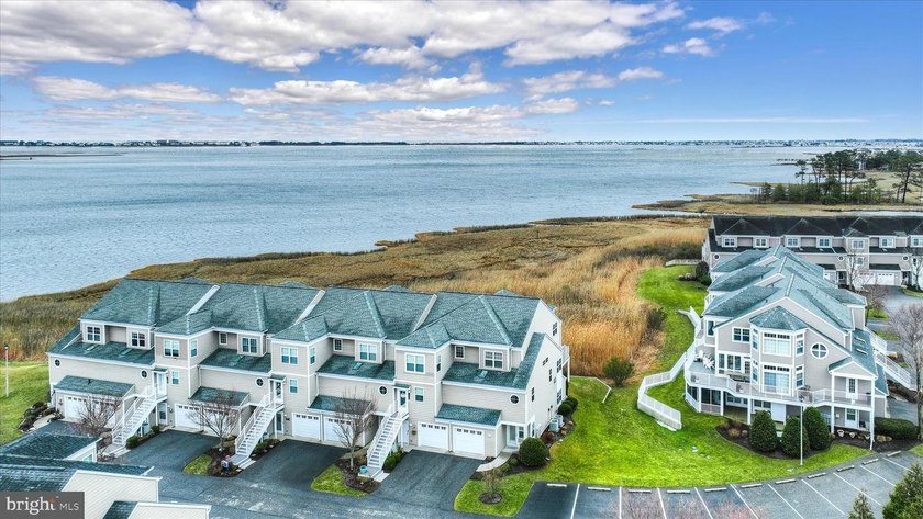 Welcome to 38348 Ocean Vista #1119, an exceptional furnished - Beach Townhome/Townhouse for sale in Selbyville, Delaware on Beachhouse.com