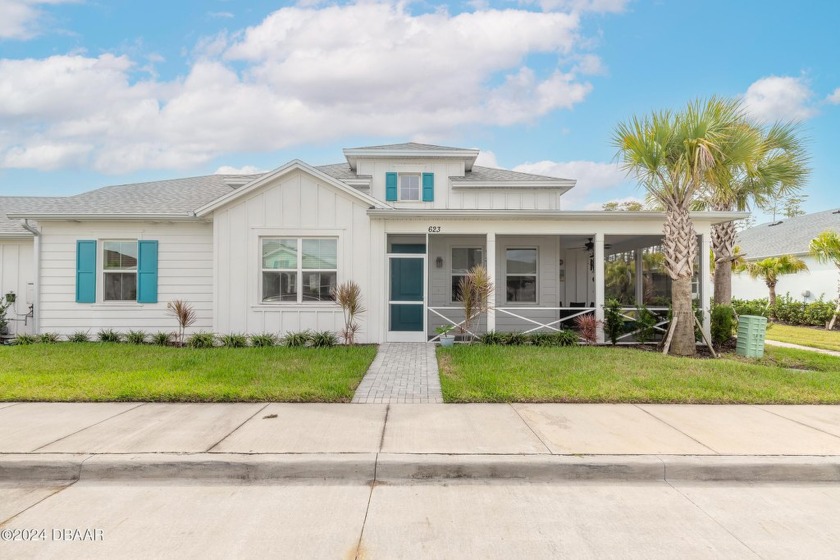 Welcome to this charming Dreamsicle Cottage in the exclusive - Beach Townhome/Townhouse for sale in Daytona Beach, Florida on Beachhouse.com