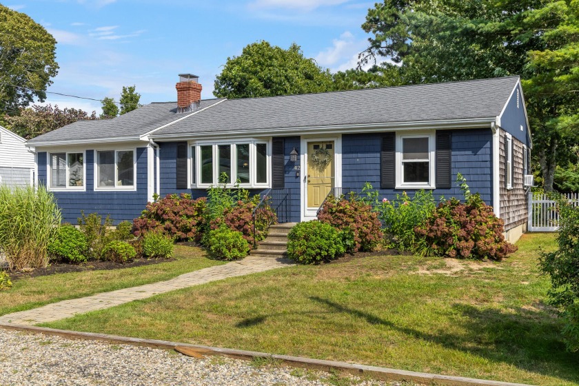 Turnkey opportunity in this sought-after area of Dennis Port - Beach Home for sale in Dennis Port, Massachusetts on Beachhouse.com