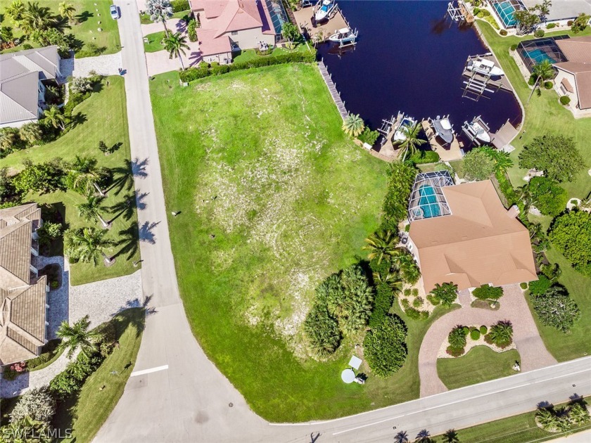 Direct Access Lot located in a great neighborhood with no HOA - Beach Lot for sale in Fort Myers, Florida on Beachhouse.com