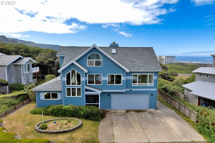 Huge price reduction!! Owner has moved and ready to negotiate - Beach Townhome/Townhouse for sale in Yachats, Oregon on Beachhouse.com