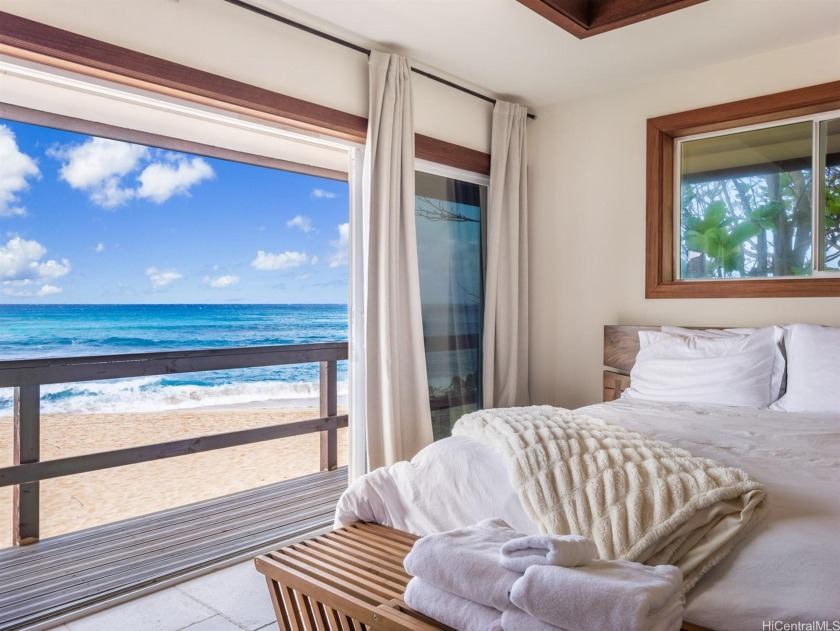 This is where luxury meets nature. You are greeted with secured - Beach Home for sale in Haleiwa, Hawaii on Beachhouse.com