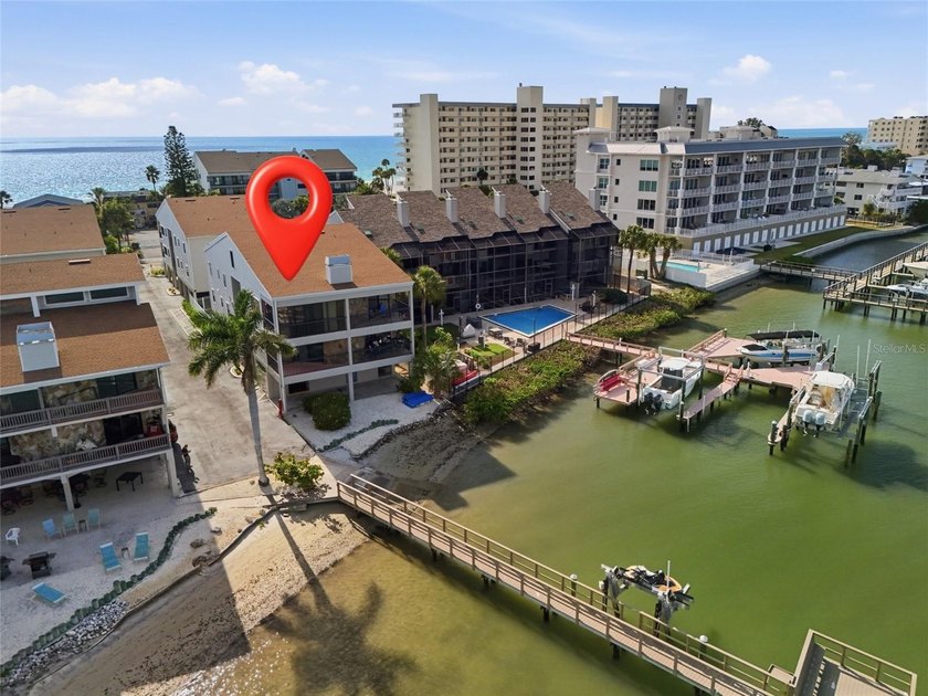 Rarely does an Indian Shores property emerge that so perfectly - Beach Condo for sale in Indian Shores, Florida on Beachhouse.com