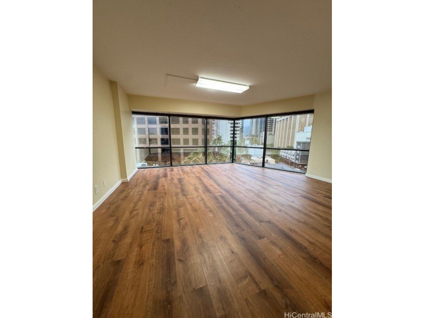 Versatile 1-Bedroom in the Heart of Downtown Honolulu Spacious - Beach Condo for sale in Honolulu, Hawaii on Beachhouse.com