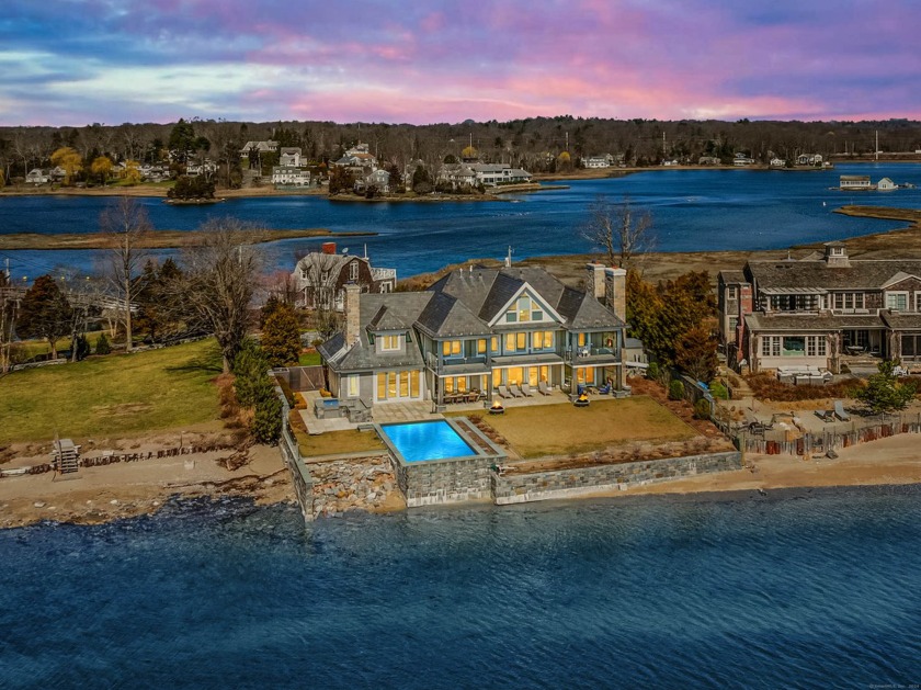 PRIVATE WATERFRONT PARADISE! Tranquil location offers unrivaled - Beach Home for sale in Westport, Connecticut on Beachhouse.com
