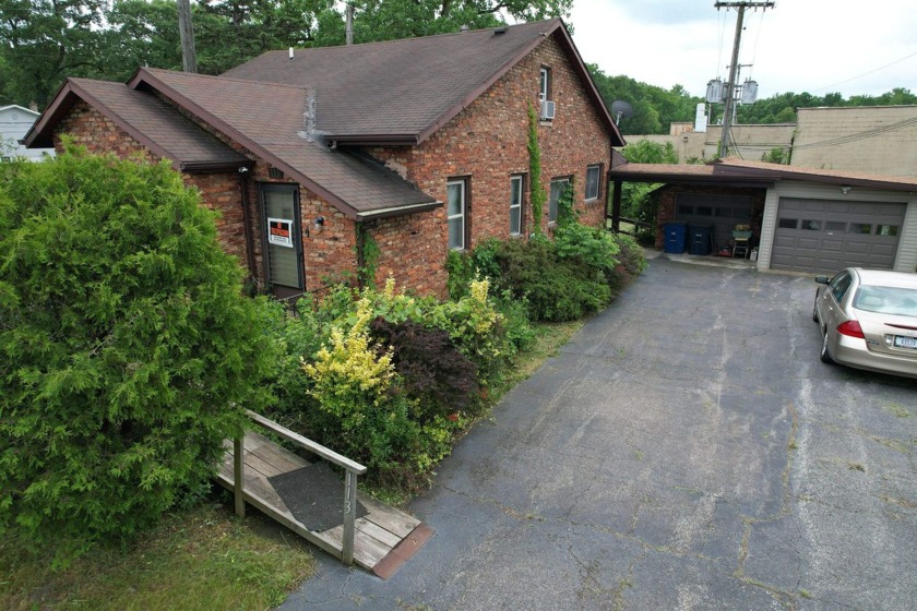 New listing alert You will love this location!3 bed, 3 bath 2 - Beach Home for sale in Michigan City, Indiana on Beachhouse.com